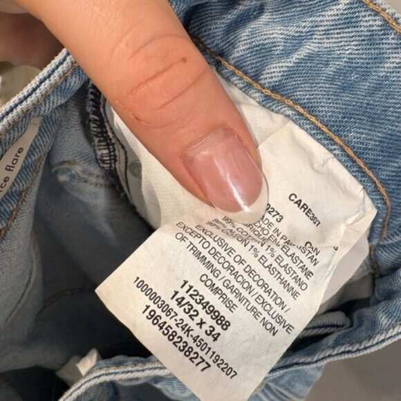 WRANGLER- HIGH RISE FIERCE FLARE JEANS - Woman’s 32/34 - Picture 10 of 10